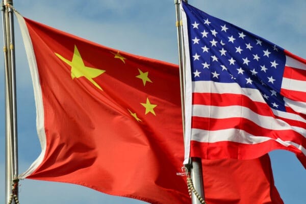 China ans USA Flags